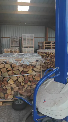 préparation des boxs pour la livraison pro 😁 #box #boisdechauffage #bucheron #59 #hautsdefrance #onf #forestier #boisenergie #pourtoi #chauffage #agri 
