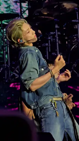 Minghao's performance was insane. I cried so often. 🙈😂😭 #SEVENTEEN #Lollapalooza #LollapaloozaBerlin #세븐틴_투더월드_롤라팔루자 #clap_for_svtpalooza #Minghao #the8  #svtpalooza @SEVENTEEN 