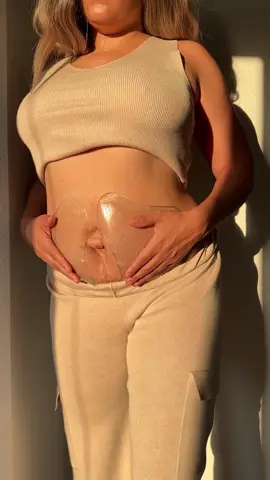 Treating stretch marks postpartum with silicone patches 🎀 #stretchmarks #stretchmarktreatments #postpartumjourney