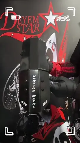 #DeyemStar 😃Estamos ubicados en calle 56 sur   #89B-12 Local 103 #avenidaguayacanes 🚀 #nkd #guardabarros #motosdeportivas #viraltiktok 