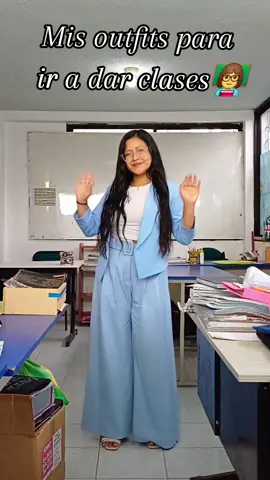 Mis outfits para ir a dar clases....! 👩‍🏫 Que opinan ???  #outfit #tendencia #transiciones #docencia #profesora 🙂‍↔️