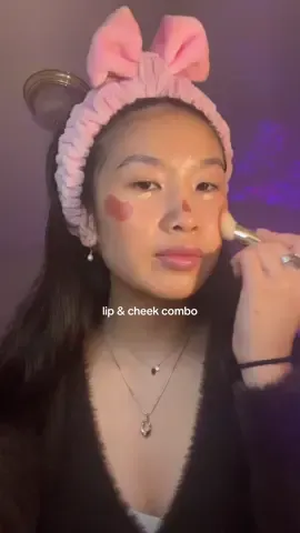todays lip&cheek combo 🧸 @rhode skin #blush #rhodeblush #lipcombo #makeup #grwm #fyp 
