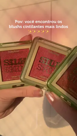 ✨ Esse blush é o Fresh Face da linha Silk Skin da Ruby Rose ♥️ Ele é um blush cintilante e cremoso 🪩 Disponível nas cores: Mauve Bloom, Apricot Haze e Coral Crush 🛒 Garanta o seu através do Whatsapp ou site 🇧🇷 Enviamos para todo o Brasil #blush #silkskin #blushcintilante #rubyrose #maquiagem #make #beleza 
