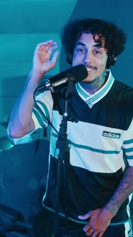 MTG NA IMAGINAÇÃO (TOPO SESSIONS VOL.1) JÁ DISPONÍVEL NO YOUTUBE! @Mc Livinho #funk #livinho #mclivinho #dj #mtg #brasil 