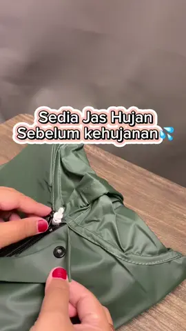 Sudah memasukin musim hujan nih, yg belum punya jas hujan atau udah pada rusak, aku rekomen merk Senwil, bagus poll ga kaleng