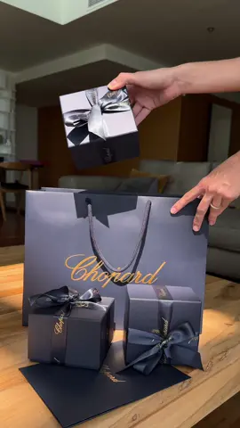 Lovely #chopard #chopardholidayseason #chopardjewelry #chopardhappydiamonds 