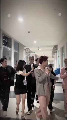 đến bước đi cũng đều nhau nuaa, saoo chịu nổi ạaaa#rhyder #captain #nguyenquanganh #hoangducduy #caprhymaireal💍 #rhycapmãikeo💝 #caprhyđộxuhuongđi🙏 #xh #xhuongtiktok #