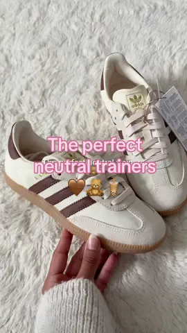 Unboxing my new trainers 🤎 #unboxing #adidassamba #adidas #haul #girltok #neutralaesthetic #unboxingadidas 