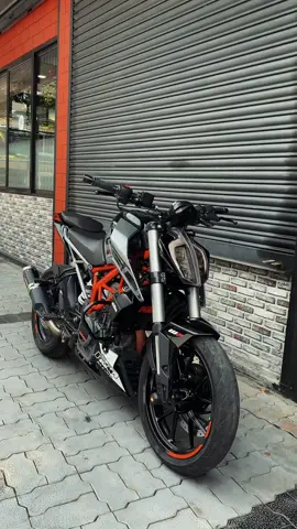 #ktm_modified #ktm_duke_250🐌🔥 #challenge #foryou #foryoupage #ktmlover #ktm #tiktok #trending #viral #fpy #1mlikesviews #unfrezzmyaccount 