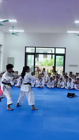 Em nào đâu có người yêu ! #hothixa #loitrankarate #trending #xuhuong 