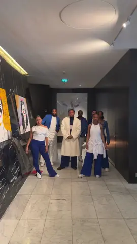 Model vibes only ✨#Londonfashionweek #dance #LDF #londondancefactory #1664blanc #blue #fyp #dancers 