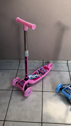 https://produto.mercadolivre.com.br/MLB-5058644408-patinete-infantil-princesa-e-heroi-com-luz-cor-azul-e-rosa-_JM      #patineteinfantil#patinetemenino#patinetemenina#patinetetresrodas#patinetebrinquedo