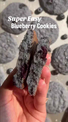 blueberry lovers - these are for you! super easy to make and so delicious🫐 get the recipe in my site thecookiedoughdiaries.com or linked in my profile! #blueberrycookies #easydessert #cookiesoftiktok 