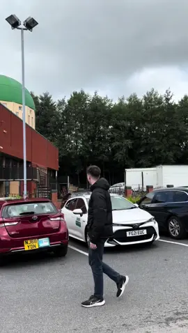 The Islamic sites ☪️ and Halal establishments 🕋 of Oldham 🏴󠁧󠁢󠁥󠁮󠁧󠁿 | #islam #muslim #halal #mosque #oldham #england 