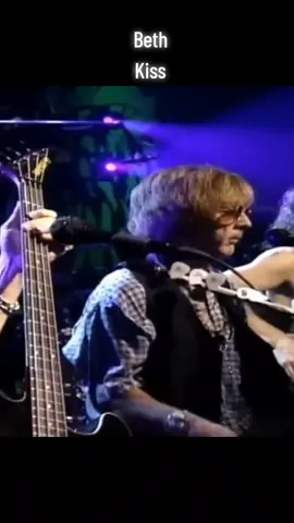 Beth es una canción de la banda estadounidense de rock Kiss, incluida en su cuarto álbum de estudio, Destroyer (1976) Sus compositores fueron el baterista Peter Criss, su amigo Stan Penridge y el productor Bob Ezrin.Beth es el mayor éxito comercial de Kiss en los Estados Unidos, pues alcanzó la séptima posición del Billboard Hot 100,​ obtuvo una certificación de disco de oro de la RIAA y un Premio People's Choice en la categoría de canción favorita en 1977. #kiss #beth #powerballad #glamrock #glammetal #classicrock 