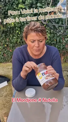 Personne nous interdira d'en acheter !  on s'est trompés sur le nom de la meilleure tarte à tartiner du monde ! Découvrez la vérité et préparez-vous à être surpris !  c'est pourquoi l' union européenne à interdit son importation !  concurrence direct avec leur produit !  #elmordjene #pateatartiner #nutella #dz #pourtoi #poissy #algerie #fyp #kinderbueno #interdit #algeria 
