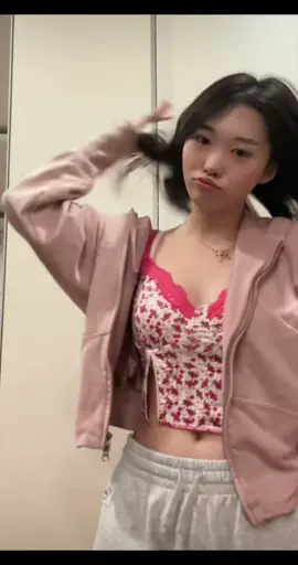 geol geol kahh😁 #livyrenata #ikuttrend #dance #trends #fyp #fypシ