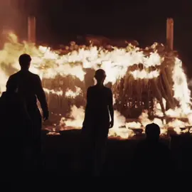 Greatest character of all time. #daenerystargaryen #gameofthrones #emiliaclarke #khaleesi #motherofdragons #asoiaf #tptwp #theprincethatwaspromised 