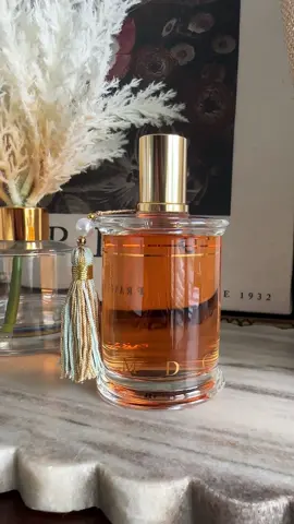 I have finally found my perfect peach perfume. Peche Cardinal is an absolute peach dream. ##perfume##perfumes##perfumereview##perfumerecommendations##perfumecollection##perfumecollector##perfumetiktok##perfumetok##fragrance##fragrancetiktok##perfumeaesthetic##peachperfume