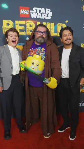 Jedi Bob and Darth Jar Jar in the same galaxy?! The cast and crew celebrated LEGO Star Wars: Rebuild the Galaxy at a fan screening event last night in Hollywood. The four-episode special is available now only on @Disney+.