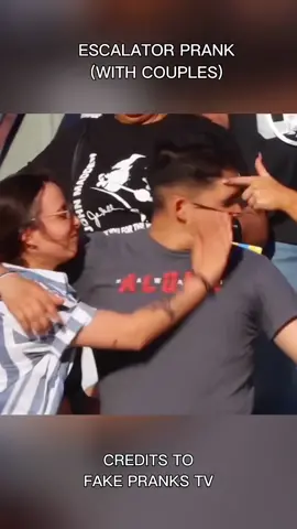 Escalator Prank #escalatorprank #prank #pranks #coupleprank 