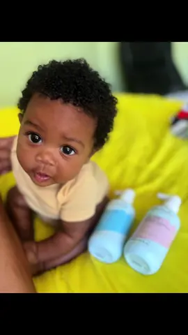 Hey mamas, just thiught id share another tip that has helped me. Breast milk has been a great help for my LO's hair🥰. I just rub a bit on her scalp occasionally before bath time. #MomsofTikTok #momlife #sahm #sahmlife #breastmilktok #hairgrowthtips #breatmilkremedies #cradlecap