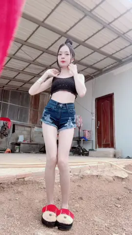 #សារ៉ូមមុខយុិនសុីនក្រហមកំទេចមាស24K_Brand_TGN 