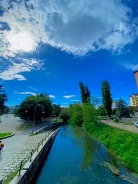 ছেড়ে যাওয়ার ইচ্ছা নিয়ে, কারো জীবনে ভালোবাসার প্রতিক হয়ে এসো না..! মানুষ সব সহ্য করতে পারে মানুষের অভাব সহ্য করতে পারে না ☺️❤️‍🩹#foryou #foryoupage #music #trending #lyrics #plzunfrezemyaccount #its_yors_alamin #bd_editz_society 