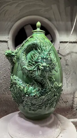 Tác Phẩm Ra Lò Vinh Dự có mặt tại gốm Mai Chi !! SẢN PHẨM ĐỘC BẢN  Em mời các bác ngắm ạ !! #Gốm #Gốm_Bát_Tràng #thucongmynghe #thủcông #nghệ_nhân_Bát_Tràng 