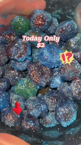 #fyp #gushers #blueraspberry #sour #candyreview 