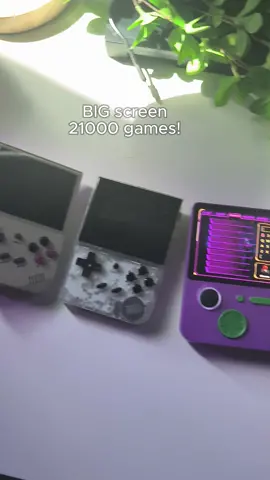 This retro handheld console is amazing! The GameMT Jellymini E5 is basically a powerbank, a gameboy, and a playstation rolled into one 😍 #retrogames #retrohandheld #retrohandheldconsole  #coolthingies #creatorsearchinsights 