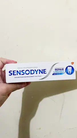 Kem đánh răng SENSODYNE Gentle Whitening 160g giúp giảm ê buốt hiệu quả và làm trắng răng tự nhiên ##sensodyne