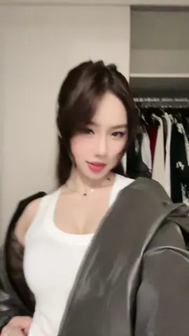 Mặt k ngầu nổi kkk