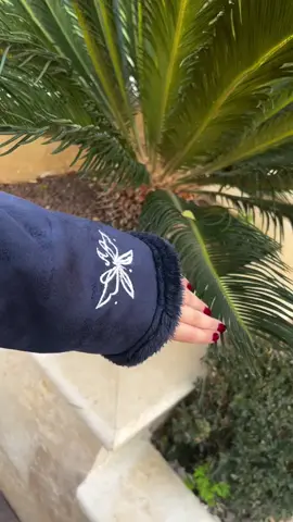 فروات شتويه حلوه وتدفي . مع امكانيه تطريز الاسم اول العبارة حسب الطلب متوفرة بعدة ألوان #متوفره بجميع المقاسات نسائي او رجالي او نسوي مقاس اطفال نفس الموديل للي حابين يطقمون * تطريز راقي حسب الطلب وبالاسم ، وشغل نظيف بشهادة عملائنا الخامة ممتازة جداً للشتاء وتنفع حتى مناسبات وطلعات بر وكل شي #فروات_نسائي_رجالي_اطفال #شتاء #مطر #بردیه #برد #مخيم #بلفورات #تطر یز #اطفال #تنسيق #فروة #فروات #فروات_نسائي ه ##فروه_بناتي #بشت_نسائي #فروه_بالاسم  #مالي_خلق_احط_هاشتاقات  #الرياض 