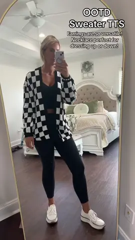 OOTD 🖤🤍🖤 All pieces linked in showcase!  Happy Saturday 🖤🤍🖤 #fashion #fashiontiktok #jewelry #tiktokmademebuyit #creatorsearchinsights #foryou 