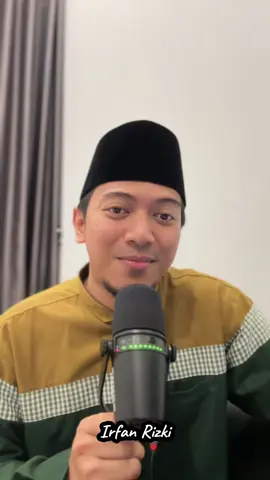**Musibah Terbesar adalah Meninggalkan Sholat** 🌿✨ Musibah yang paling berat bukanlah kehilangan harta, jabatan, atau kesempatan. Musibah terbesar adalah ketika kita meninggalkan sholat, karena sholat adalah tiang agama dan hubungan langsung kita dengan Allah. 💡🙏 Rasulullah ﷺ bersabda, *“Amalan pertama yang akan dihisab dari seorang hamba pada hari kiamat adalah sholat. Jika sholatnya baik, maka baiklah seluruh amalannya, dan jika sholatnya buruk, maka buruklah seluruh amalannya.”* (HR. Tirmidzi) 🌸 Jangan sampai kita terlena oleh urusan dunia dan mengabaikan sholat. Musibah sejati adalah ketika kita jauh dari Allah, dan salah satu penyebabnya adalah meninggalkan sholat. Yuk, jaga sholat kita, karena di situ ada keberkahan hidup. 💫✨ #SholatAdalahKunci #JagaSholat #KeberkahanHidup #UIR #UstadzIrfanRizkiHaas ________________________ Info Detail Umroh 29 Okt & 29 Dis   Haji Furoda 2025   Badal Haji & Badal Umroh   📞 0851 7998 7020 (Ka Atik) More info:   Follow @haastour @haasumroh ✈️ ________________________ Ingin terus mendapat konten ilmu dan amalan lainnya? Gabung di grup WhatsApp Sahabat UIR! WA ke 📱0851 7999 7020. Yuk, bersama-sama jaga sholat dan amal kita! 🚀🙏✨