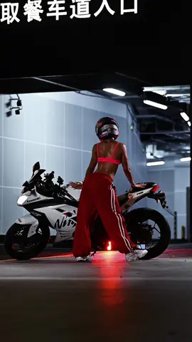 Part3 💚💛 #kawasakininja #kawasaki #dance #girlsbikers #brasil #biker #bikersoftiktok #cuba #cubana #dancers #dancechallenge #viraltiktok 