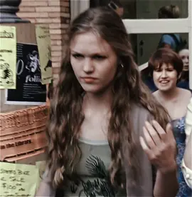 she owned the 90s, kat the woman u are || #katstratford #katstratfordedit #patrickverona #heathledger #Love #breakup #10thingsihateaboutyou #10thingsihateaboutyouedit #killshot #editaudios #fyp #fyp≥ #fypツ #foryou #viral #xyzbca #blowup #trending #trend #trending #ae #aftereffects #aeedit #edit #edits #famouseditxx #genz #aestheticedits kat stratford edit