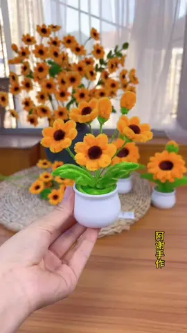#inspirasi #pipecleanerflowerstutorial #tutorial #handmade #DIY #diycraft #kerajinantangan #jualkawatbulumercy #pipecleaners #kreasibungaakrilik  #manikmanik #kreasibungasegar #tutorialbungaakrilik Buat inspirasi yaa mom, Kreasi kawat bulu mercy
