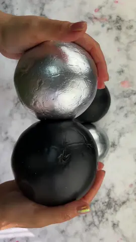 Guess the color - Clay cracking  🩶🖤🤲🏻 #ASMR #asmrvideo #asmrsounds #satisfyingvideo #asmrtiktoks #satisfying  Credit ASMR BOMBA Slime 