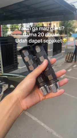 Paket handgrip nih yang belim ganti ganti lah🤪#handgrip #handgripmotor #variomodifikasi #fyp 