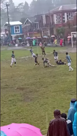 Hujan lebat porcam karangkobar #balbalan #tarkam #sepakbola #turnamen #porcamkarangkobar #football #moxsien #bupaticup #suporterindonesia #sepakbolatarkam 