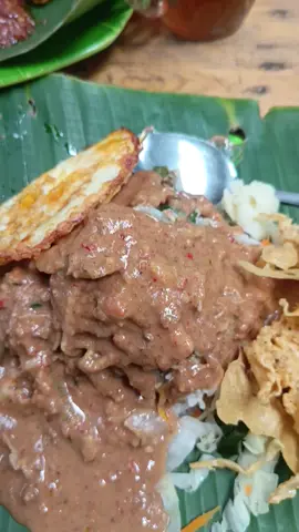 bagian 86 | lagi makan karedok + ayam goreng..  #prankstatus #mentahanvideo #mentahan #kuliner #pranktemen #karedok #pecel #fypp 