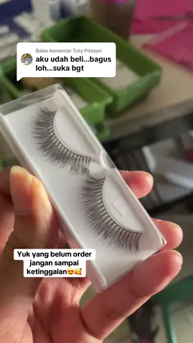 Membalas @Tuty Pitasari yuk gess yang belum checkout jangan sampai ketinggalan😉 #bulumata #bulumatapalsu #bulumatbulu mataa #eyelash #muajakarta #muabandung #muabogor 