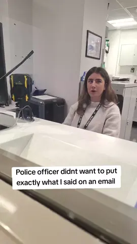 Police officer didnt want to type exactly what i said on an email she get to chose what to type about me #LIVEhighlights #TikTokLIVE #LIVE #policeofficer #policeoftiktok #auditingbritain #auditing #copsontiktok #policeofficers #metpoliceuk #policechaseuk #policeinterceptor #zonjy #foryou #merseysidepolice #copsoftiktok 