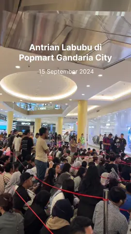 gokil emang ini labubu, antriannya bisa lebih dari 6 jam😂 #labubu #popmart #labubuthemonsters 