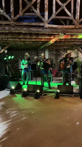 #ayudantesdelrancho #spotify #applemusic #plataformasdigitales #comotevamiamor #estreno 