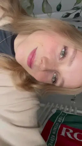 morgens leider mit kack licht 🫣  #fy #grwm #handball #makeup #foryou #viral #trend 