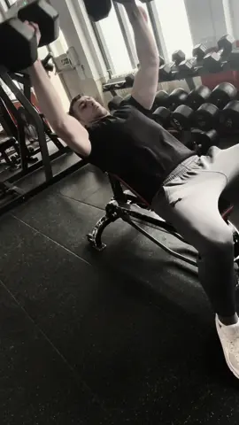 Incline dumbbell press  Pec deck  #weightloss #newtogym #fitnessjourney #gym #GymTok #6daysaweek 