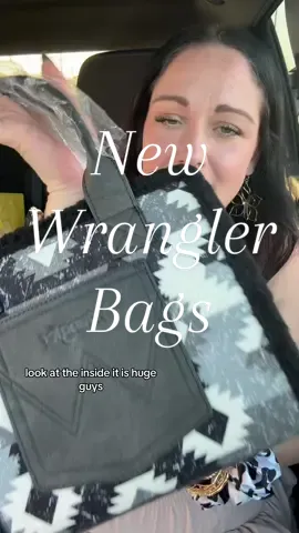 Cant wait for cooler weather to rock this Sherpa handbag!! Loving the aztec design, the braiding and of course the sherpa!! Grab one below, they are selling sooo fast!! #wranglerpurse #wranglermysterybag #sherpabag #aztecbags #crossbody #winterbag #purse 